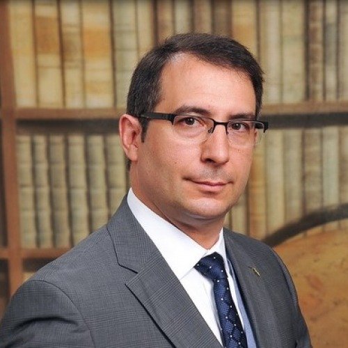 Gastón Pezzuchi
